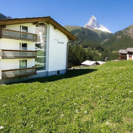 Chalet Herbi Zermatt Exteriör bild