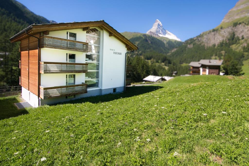 Chalet Herbi Zermatt Exteriör bild